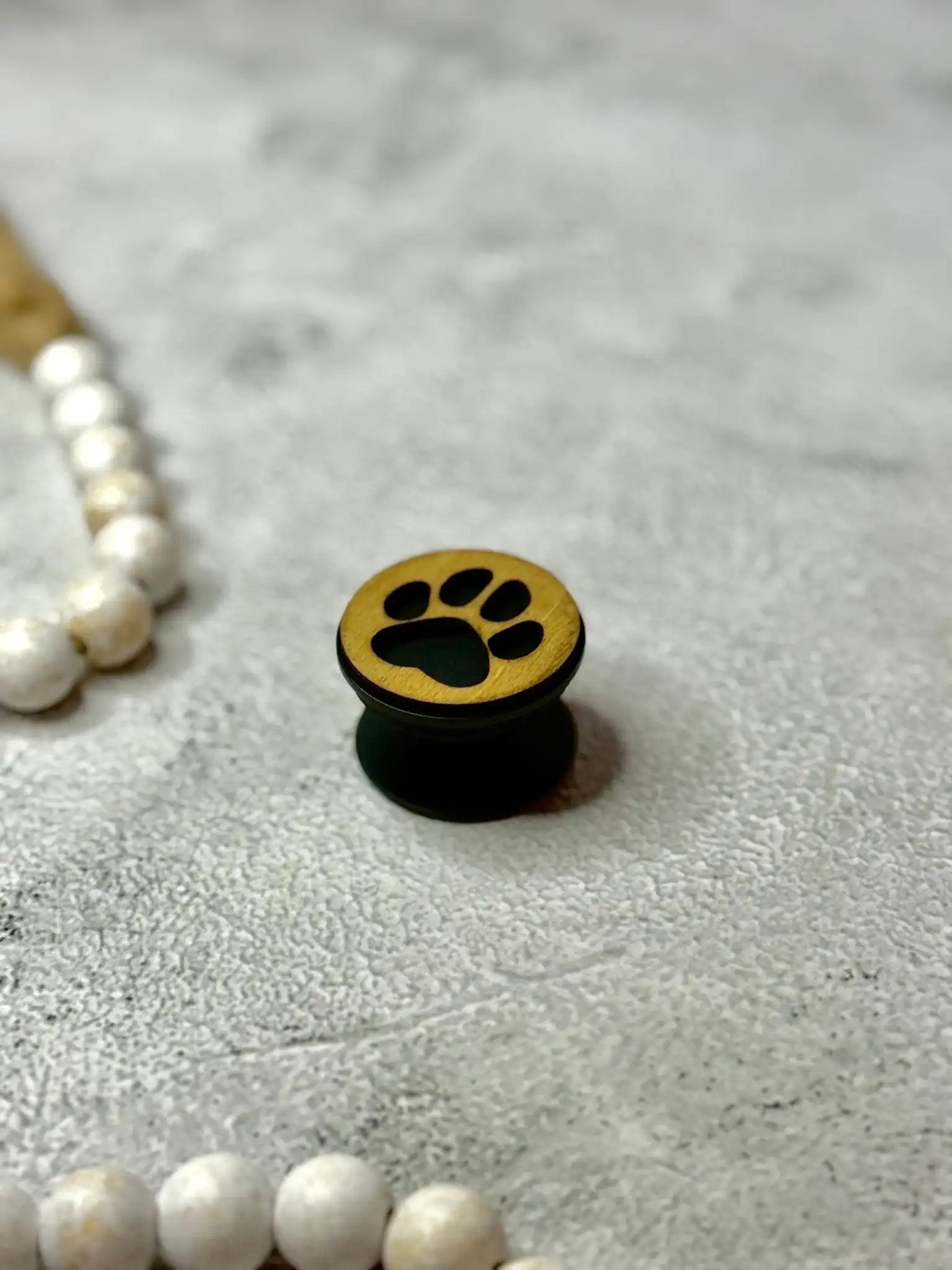 Paw Print Phone Grip - Rustic Aura